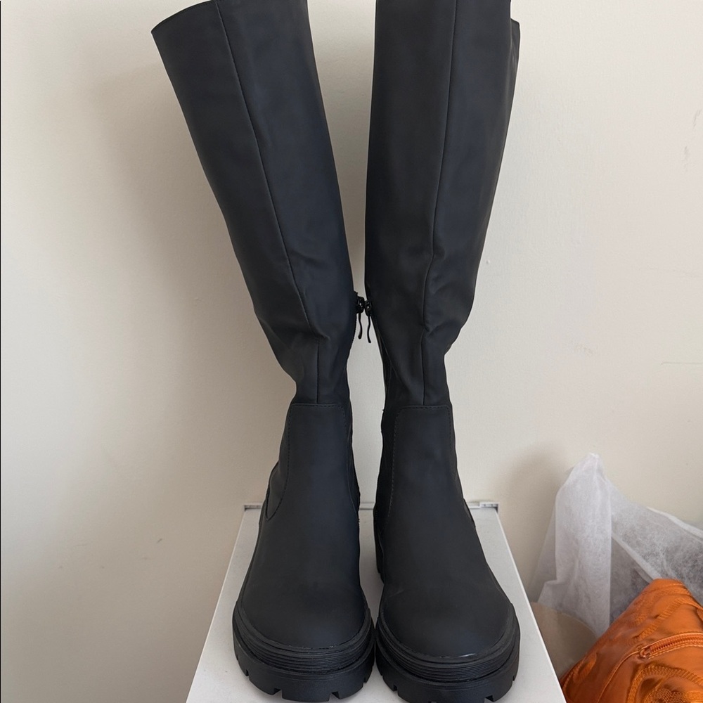 Fashion nova knee high Water boots